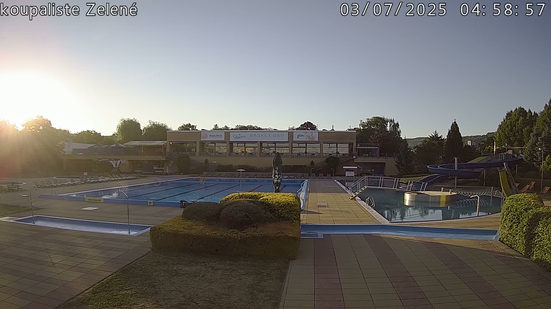 Zlín - Koupaliště Zelené Swimming Pool & Aquapark Live Cam - Zlin 1, Zlin, Czechia