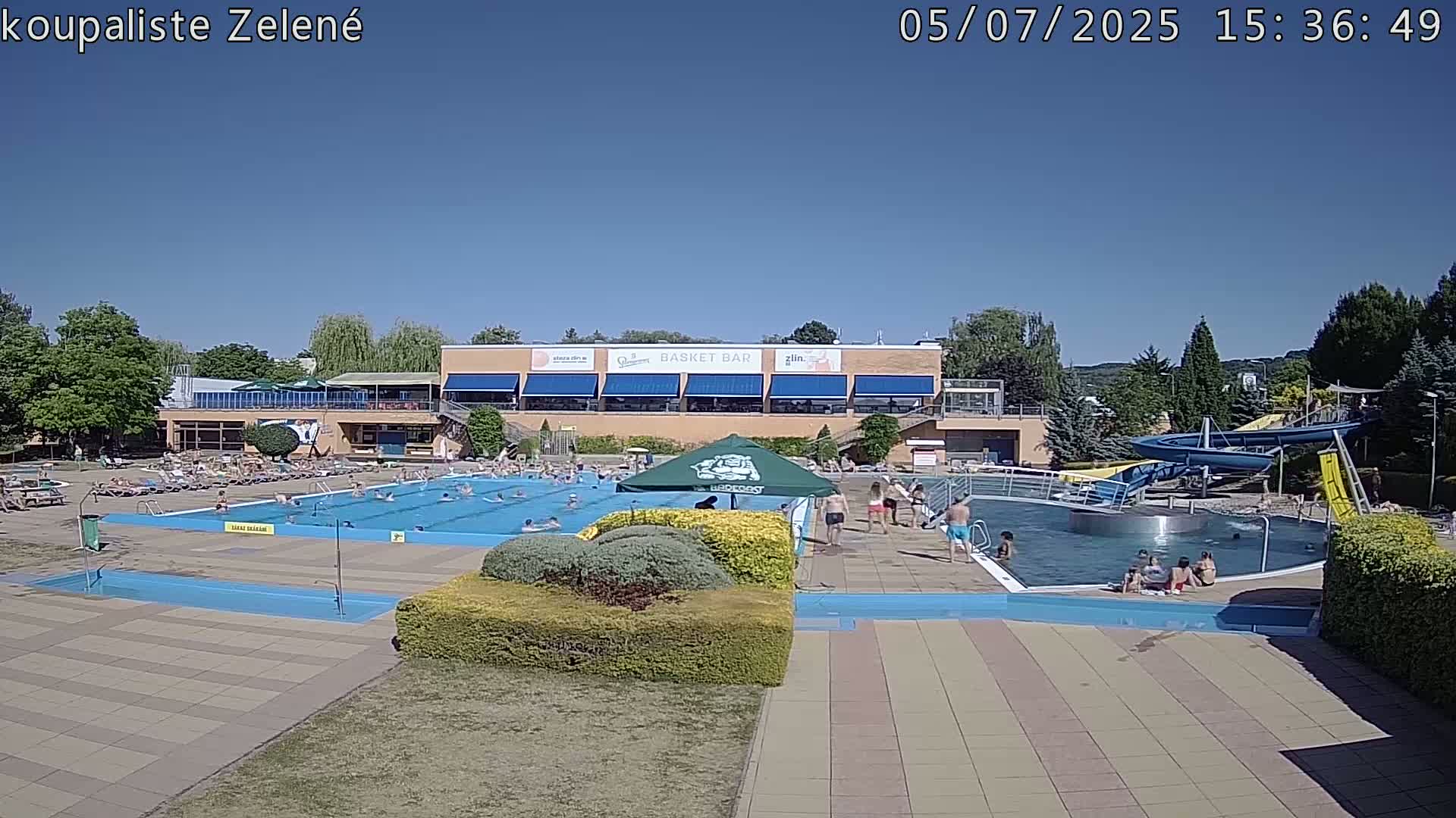 Zlín - Koupaliště Zelené Swimming Pool & Aquapark Live Cam - Zlin 1, Zlin, Czechia