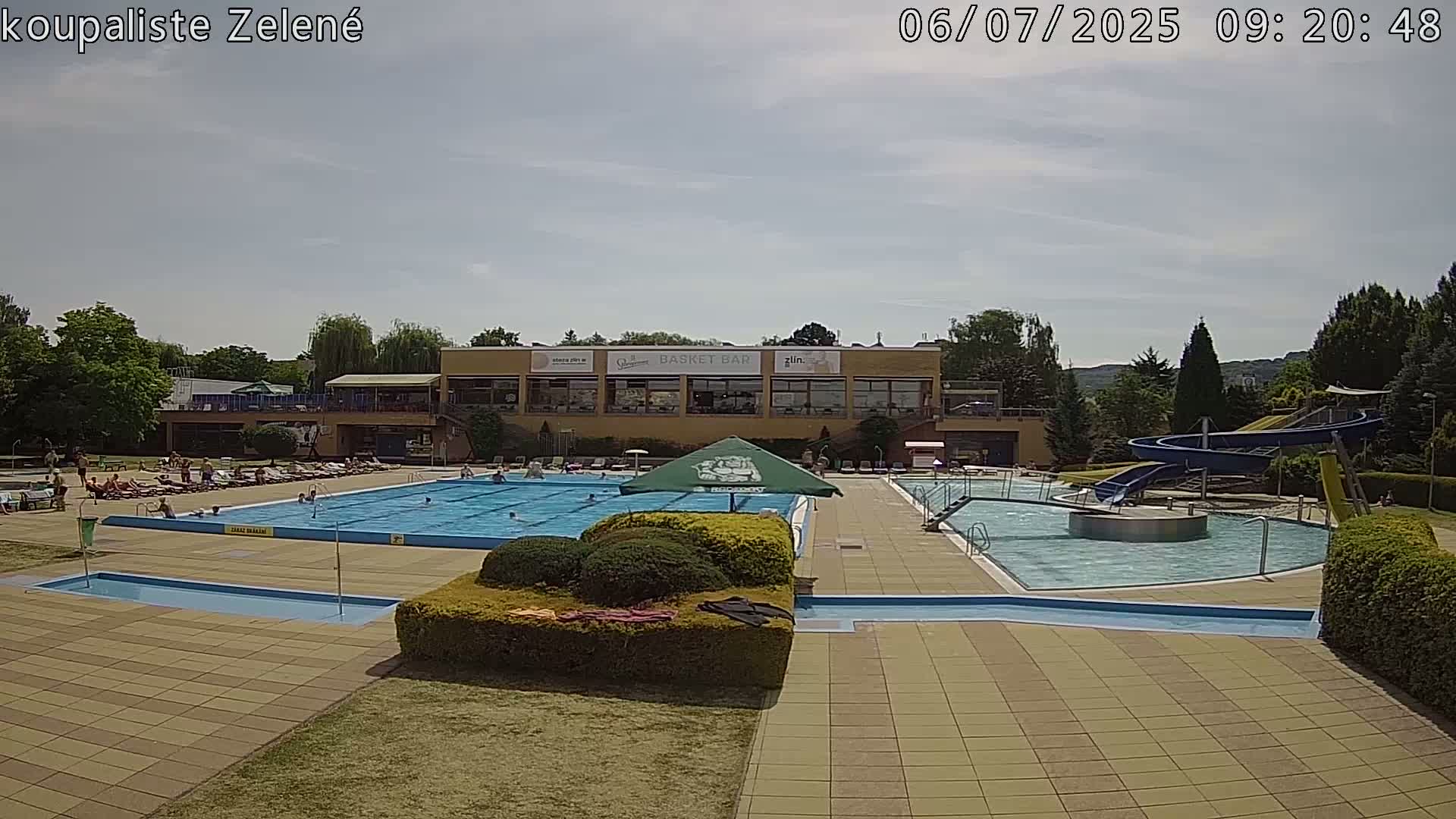 Zlín - Koupaliště Zelené Swimming Pool & Aquapark Live Cam - Zlin 1, Zlin, Czechia