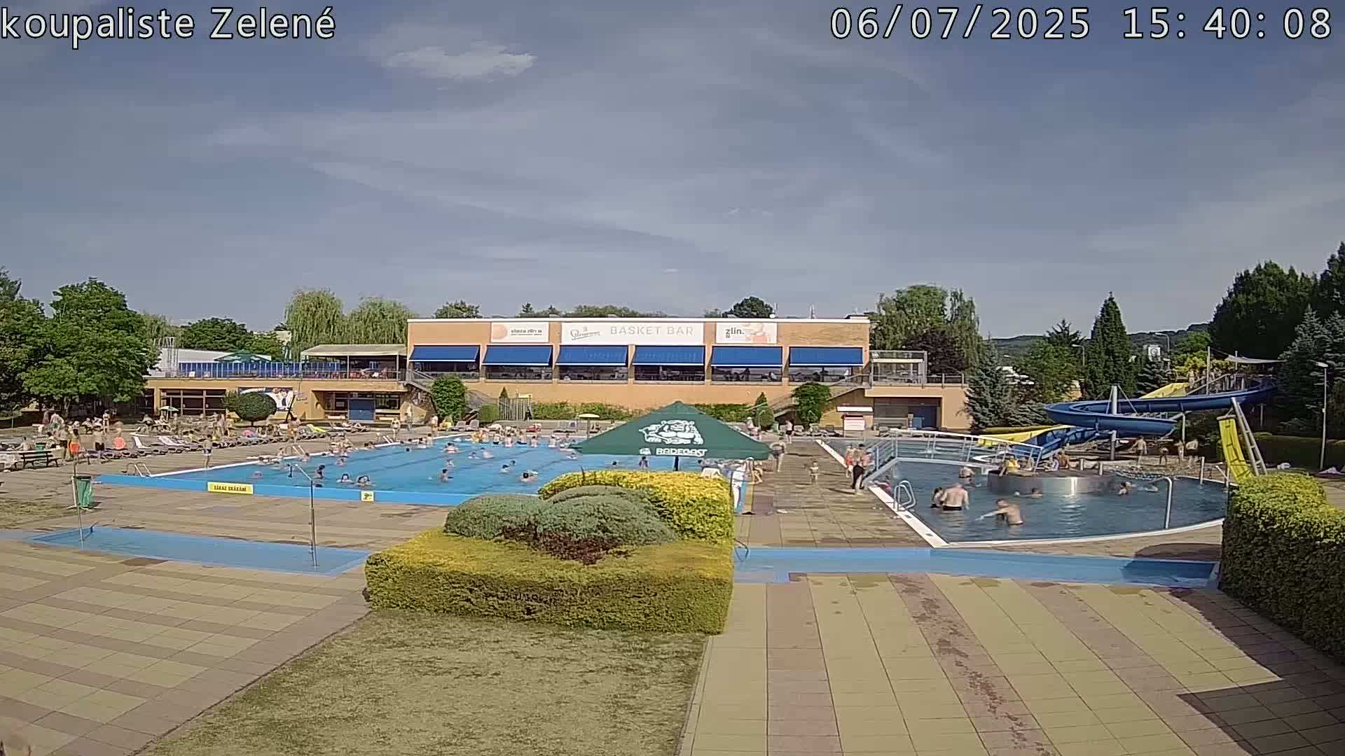 Zlín - Koupaliště Zelené Swimming Pool & Aquapark Live Cam - Zlin 1, Zlin, Czechia