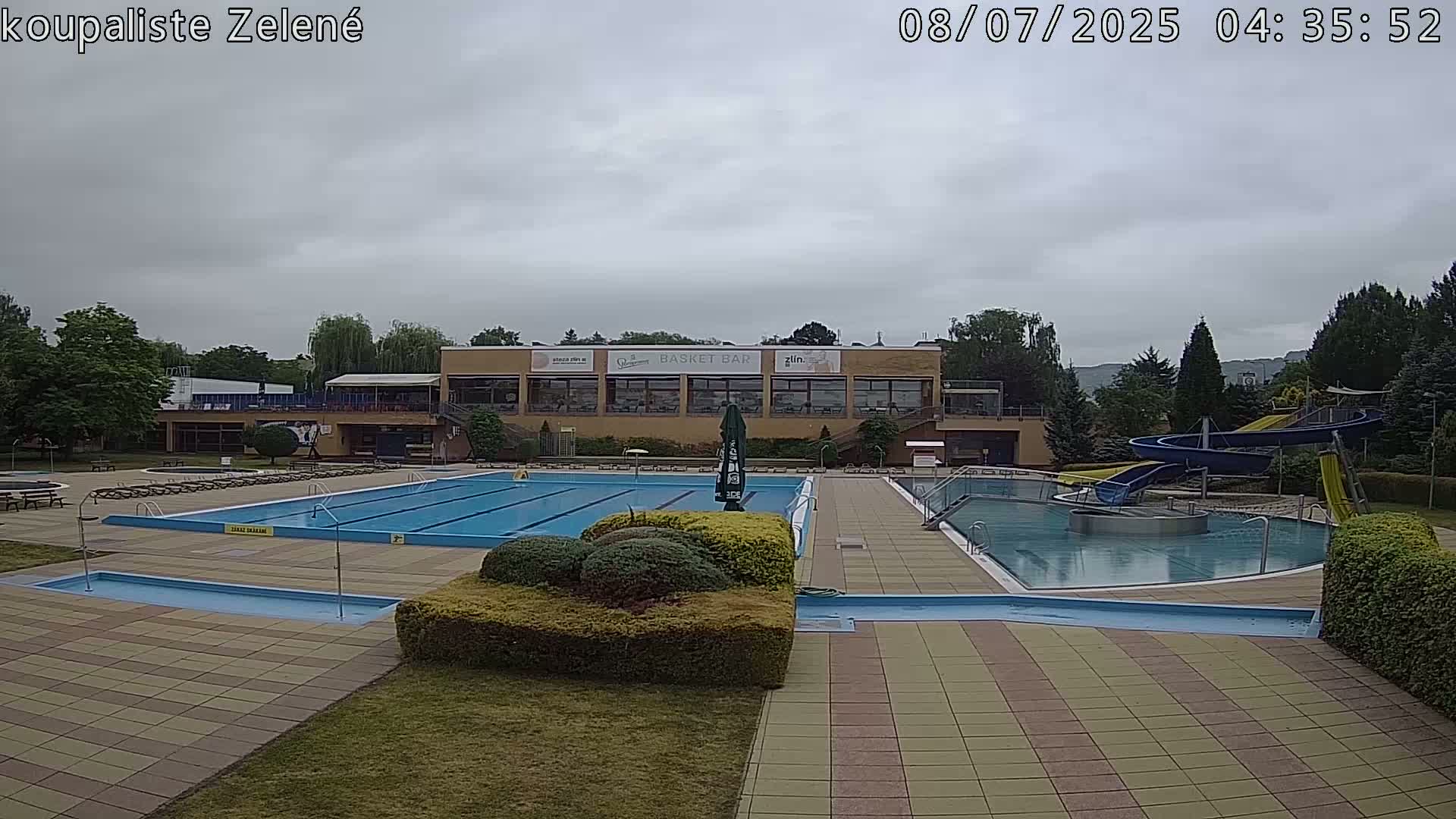 Zlín - Koupaliště Zelené Swimming Pool & Aquapark Live Cam - Zlin 1, Zlin, Czechia