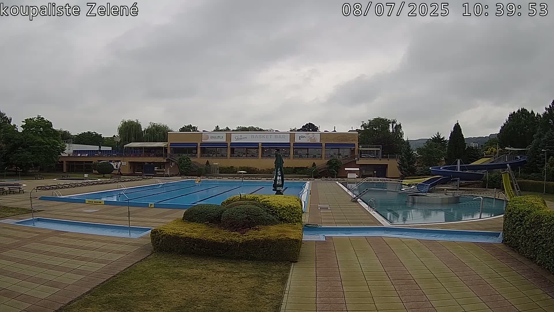 Zlín - Koupaliště Zelené Swimming Pool & Aquapark Live Cam - Zlin 1, Zlin, Czechia