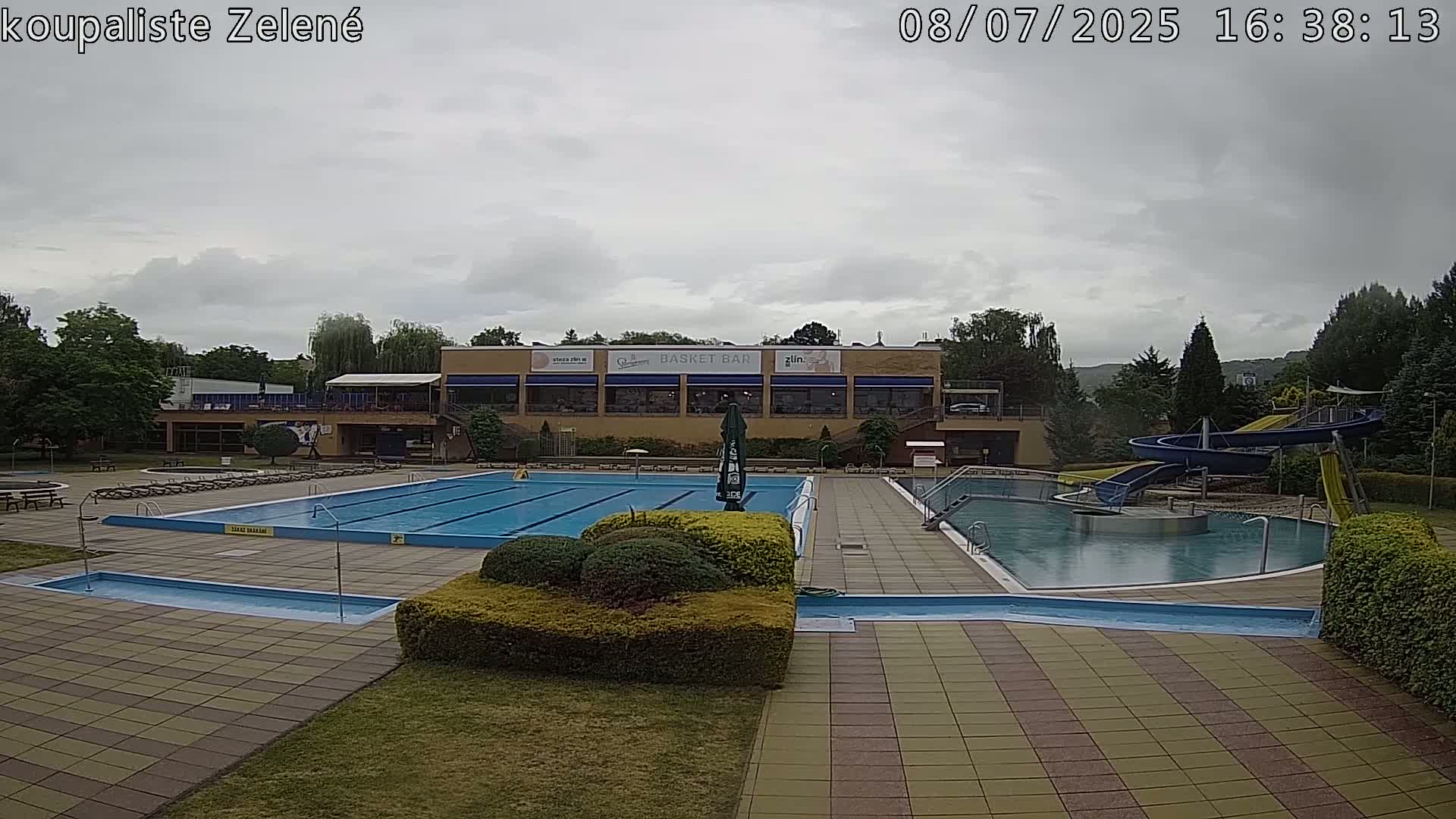 Zlín - Koupaliště Zelené Swimming Pool & Aquapark Live Cam - Zlin 1, Zlin, Czechia