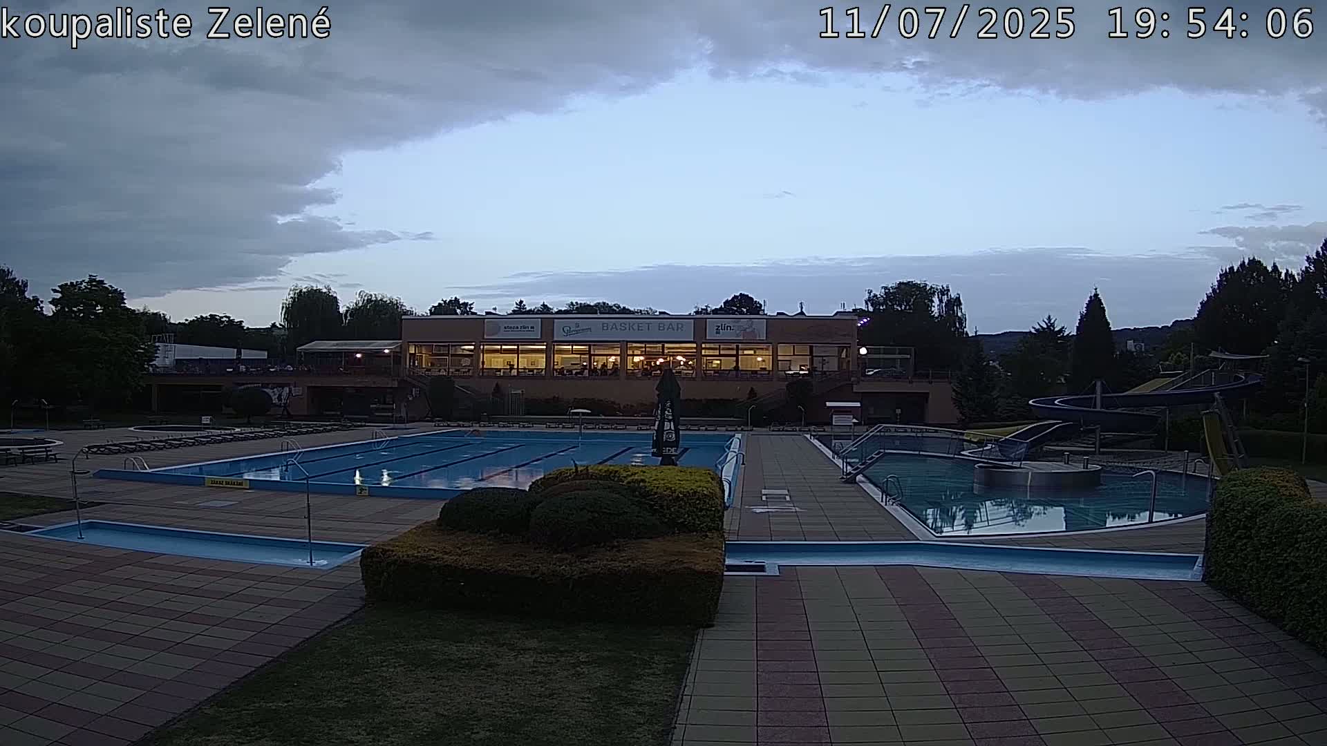 Zlín - Koupaliště Zelené Swimming Pool & Aquapark Live Cam - Zlin 1, Zlin, Czechia