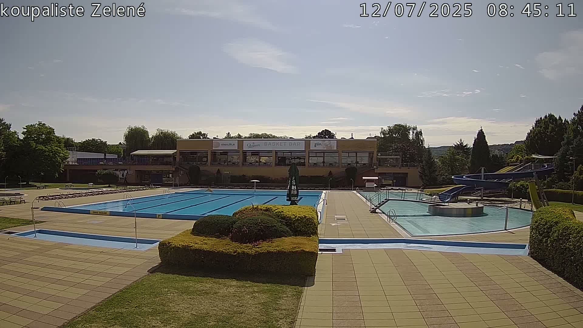 Zlín - Koupaliště Zelené Swimming Pool & Aquapark Live Cam - Zlin 1, Zlin, Czechia