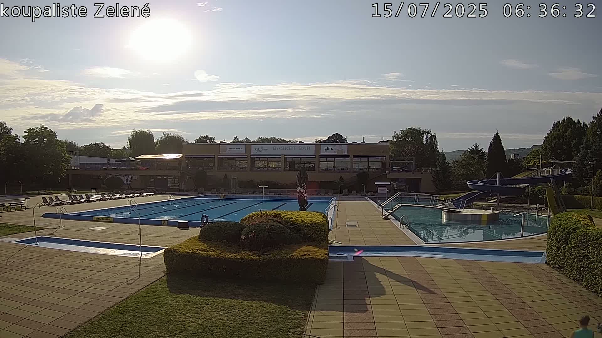 Zlín - Koupaliště Zelené Swimming Pool & Aquapark Live Cam - Zlin 1, Zlin, Czechia