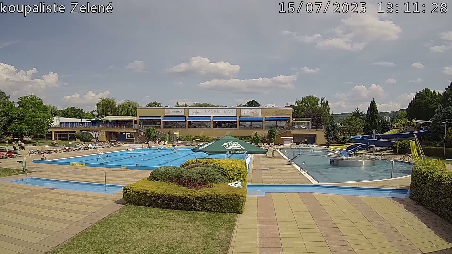 Zlín - Koupaliště Zelené Swimming Pool & Aquapark Live Cam - Zlin 1, Zlin, Czechia