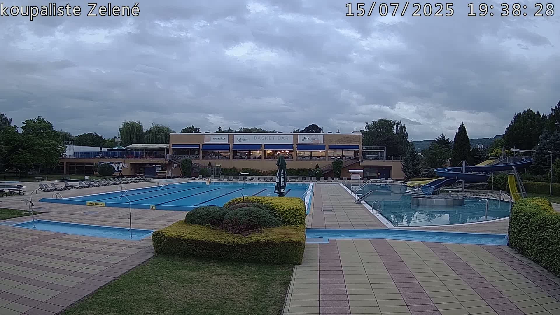Zlín - Koupaliště Zelené Swimming Pool & Aquapark Live Cam - Zlin 1, Zlin, Czechia