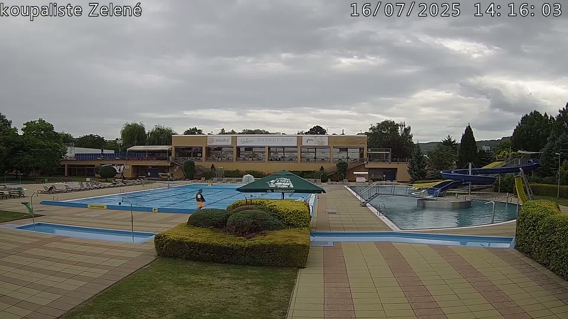 Zlín - Koupaliště Zelené Swimming Pool & Aquapark Live Cam - Zlin 1, Zlin, Czechia