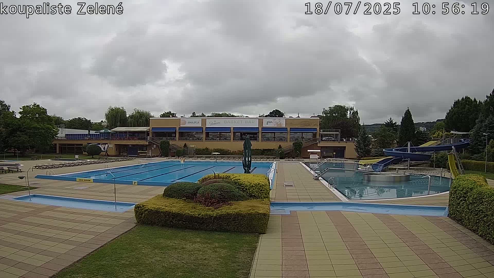 Zlín - Koupaliště Zelené Swimming Pool & Aquapark Live Cam - Zlin 1, Zlin, Czechia