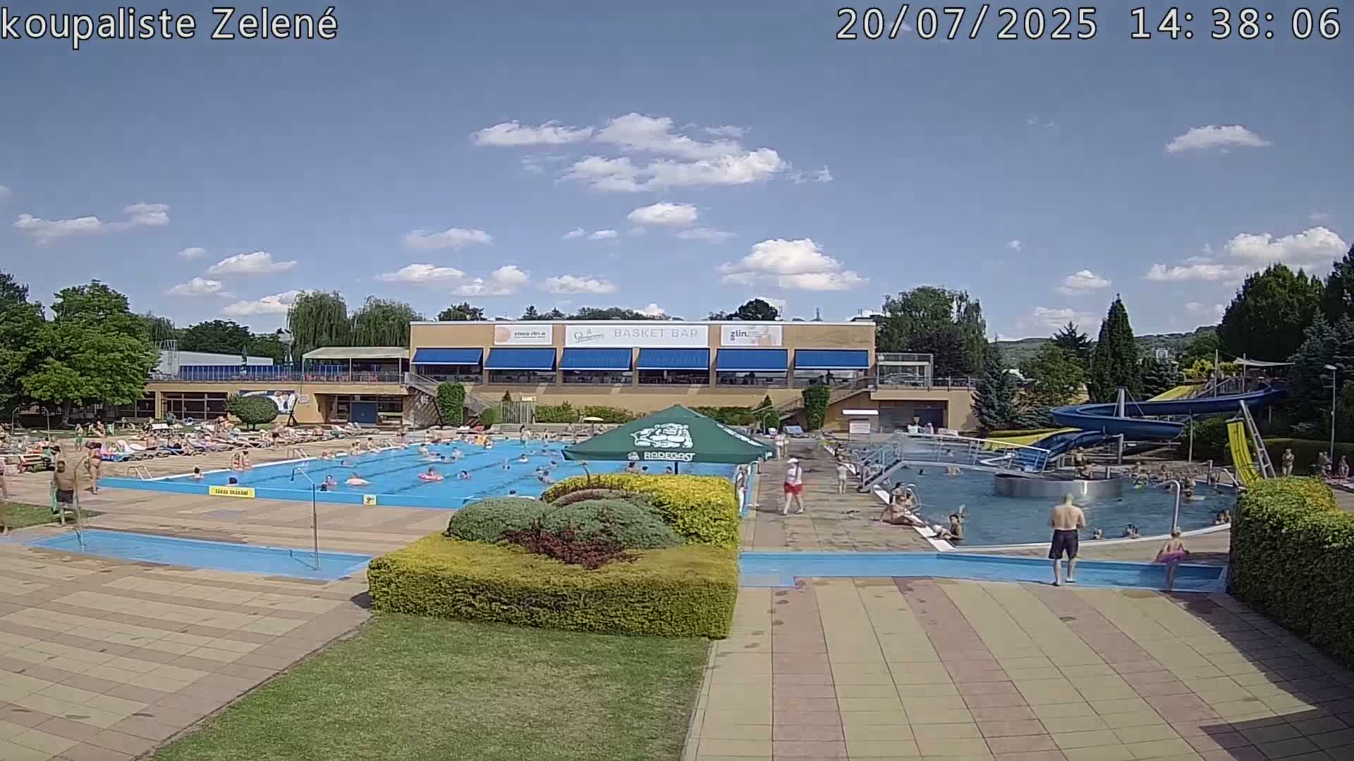Zlín - Koupaliště Zelené Swimming Pool & Aquapark Live Cam - Zlin 1, Zlin, Czechia