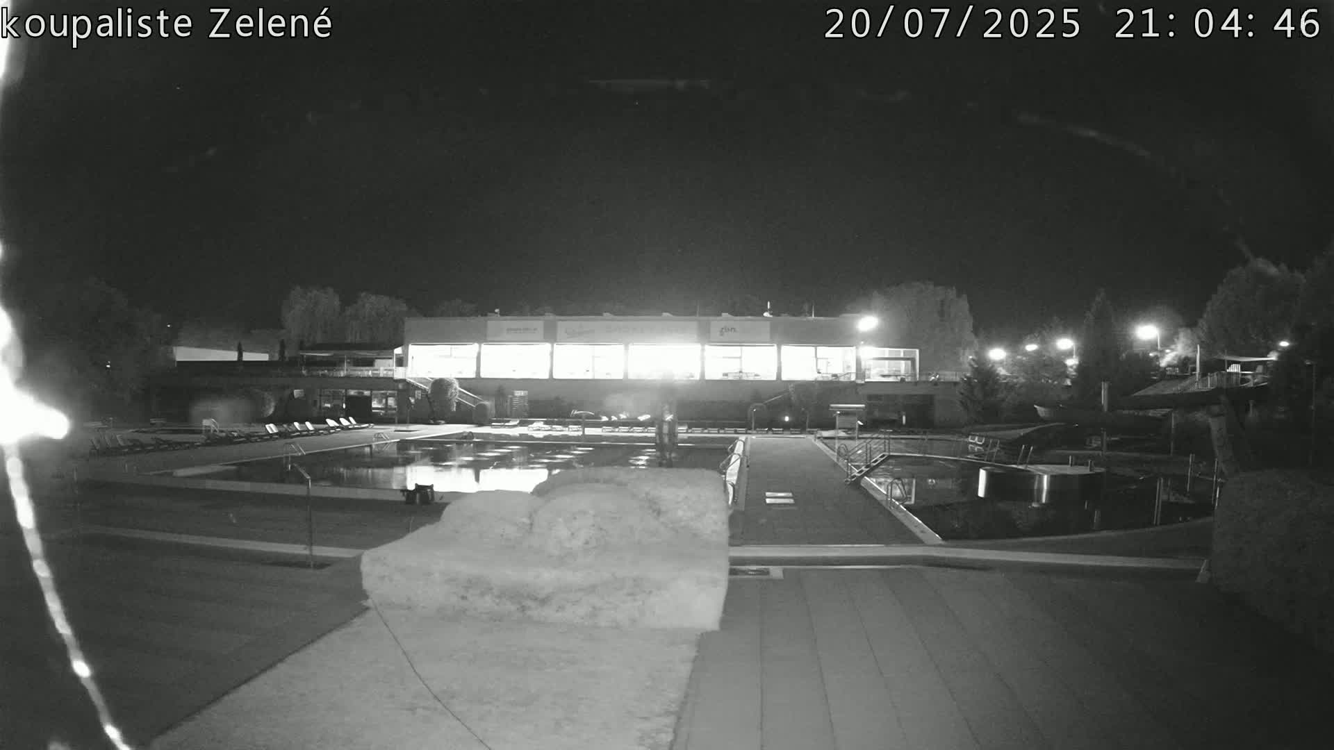 Zlín - Koupaliště Zelené Swimming Pool & Aquapark Live Cam - Zlin 1, Zlin, Czechia