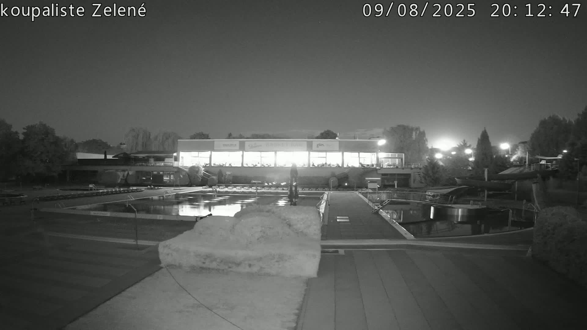 Zlín - Koupaliště Zelené Swimming Pool & Aquapark Live Cam - Zlin 1, Zlin, Czechia