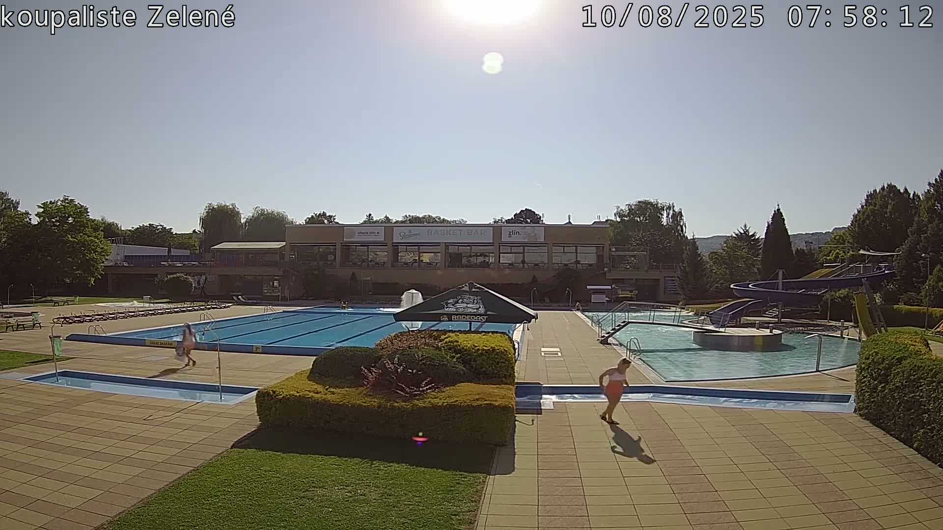 Zlín - Koupaliště Zelené Swimming Pool & Aquapark Live Cam - Zlin 1, Zlin, Czechia