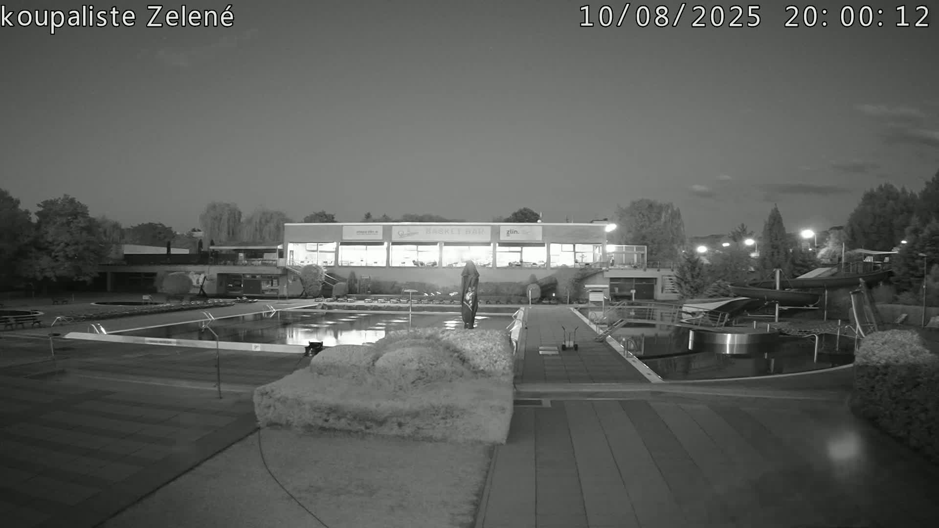 Zlín - Koupaliště Zelené Swimming Pool & Aquapark Live Cam - Zlin 1, Zlin, Czechia