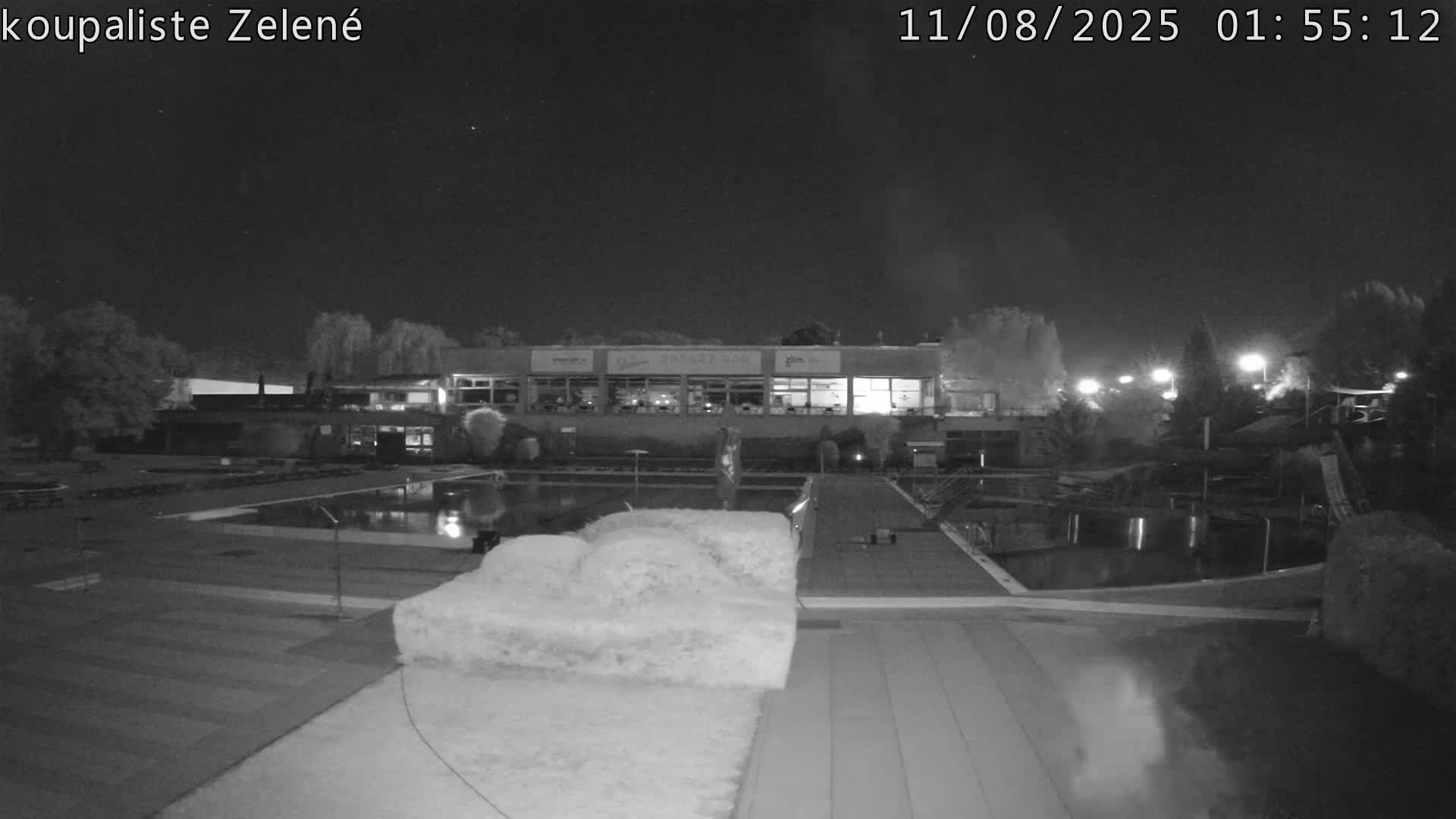 Zlín - Koupaliště Zelené Swimming Pool & Aquapark Live Cam - Zlin 1, Zlin, Czechia