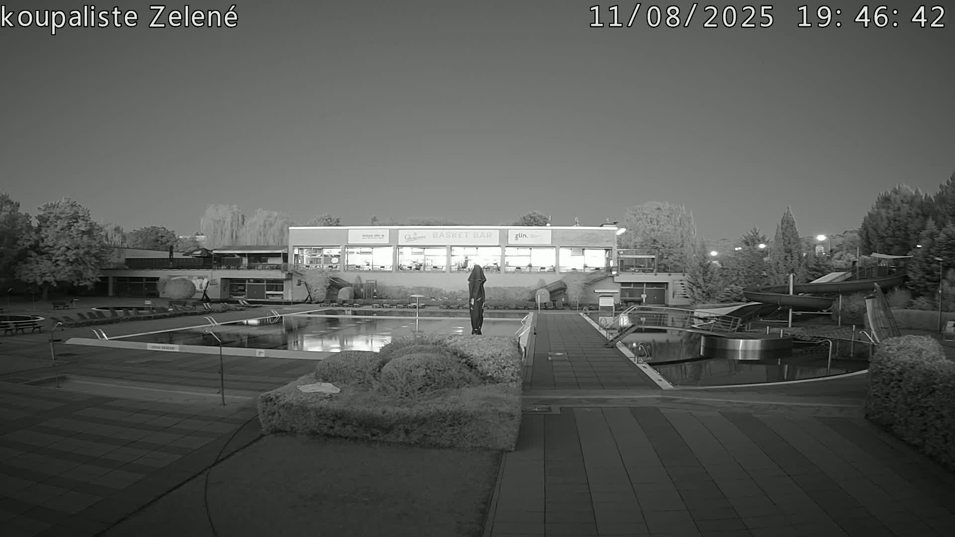 Zlín - Koupaliště Zelené Swimming Pool & Aquapark Live Cam - Zlin 1, Zlin, Czechia