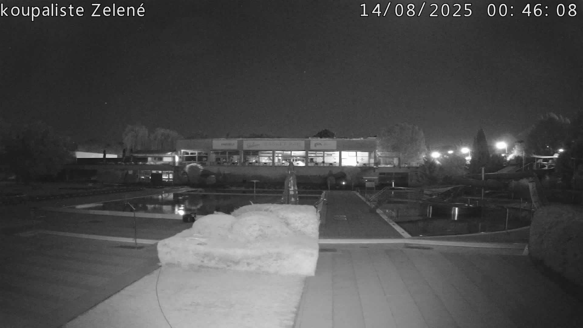 Zlín - Koupaliště Zelené Swimming Pool & Aquapark Live Cam - Zlin 1, Zlin, Czechia