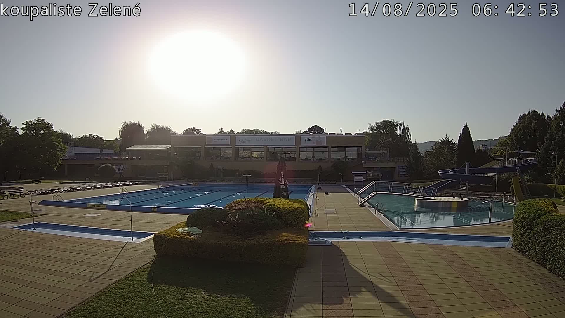 Zlín - Koupaliště Zelené Swimming Pool & Aquapark Live Cam - Zlin 1, Zlin, Czechia