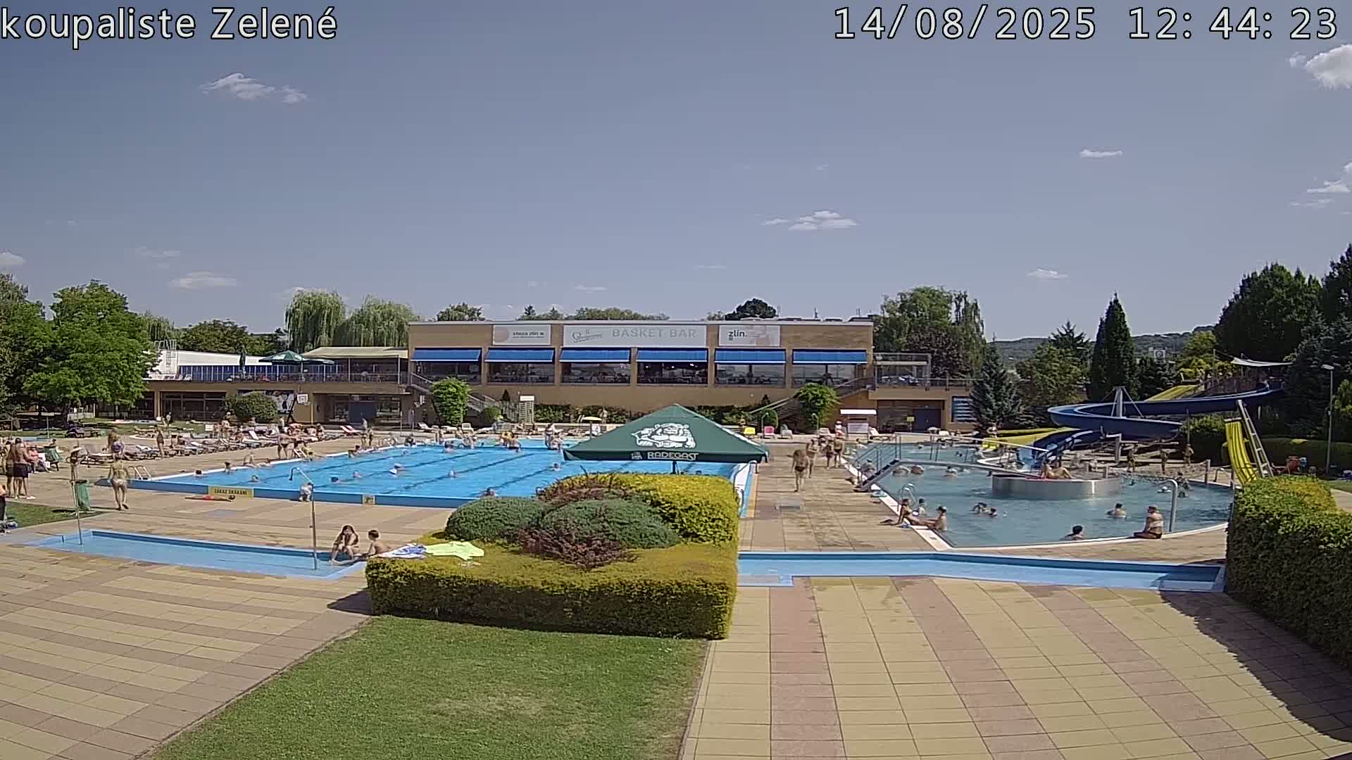 Zlín - Koupaliště Zelené Swimming Pool & Aquapark Live Cam - Zlin 1, Zlin, Czechia