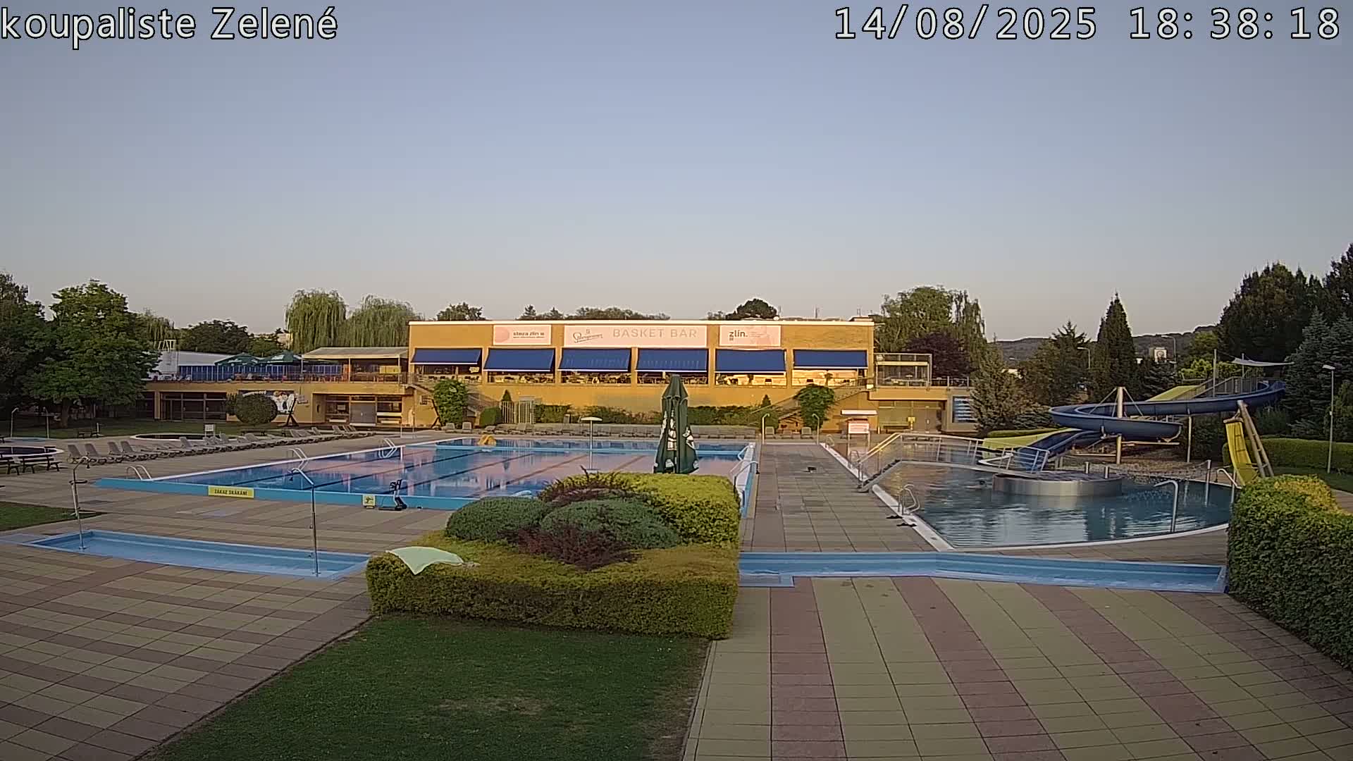 Zlín - Koupaliště Zelené Swimming Pool & Aquapark Live Cam - Zlin 1, Zlin, Czechia