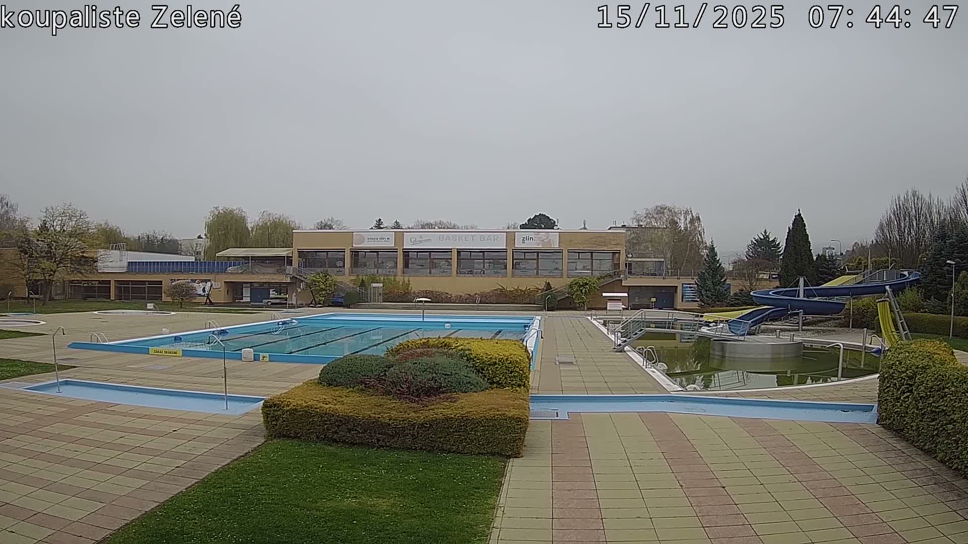 Zlín - Koupaliště Zelené Swimming Pool & Aquapark Live Cam - Zlin 1, Zlin, Czechia