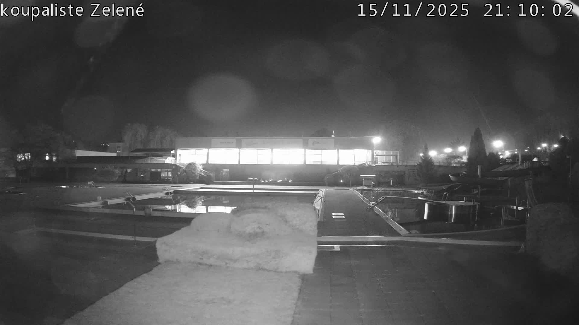 Zlín - Koupaliště Zelené Swimming Pool & Aquapark Live Cam - Zlin 1, Zlin, Czechia