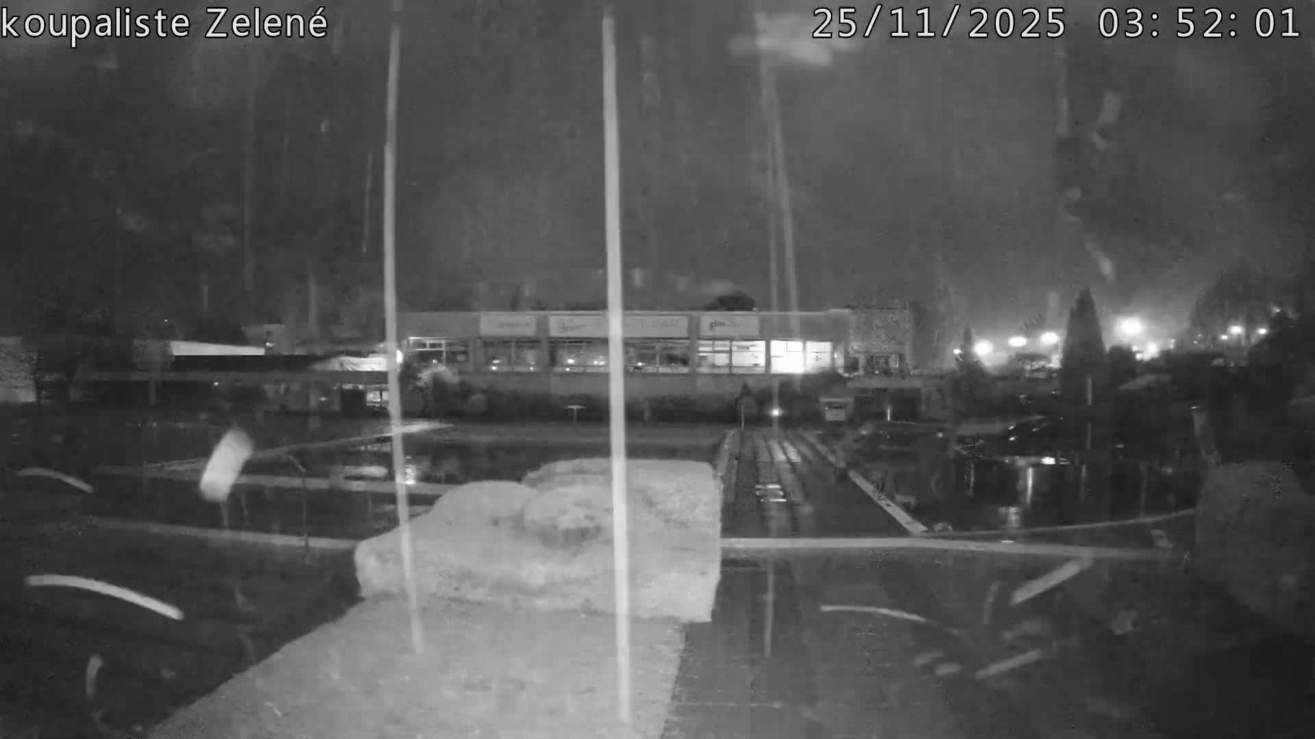 Zlín - Koupaliště Zelené Swimming Pool & Aquapark Live Cam - Zlin 1, Zlin, Czechia