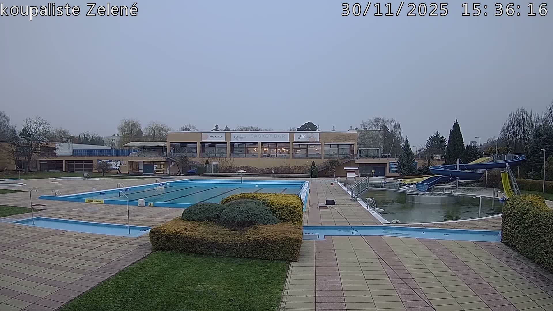 Zlín - Koupaliště Zelené Swimming Pool & Aquapark Live Cam - Zlin 1, Zlin, Czechia