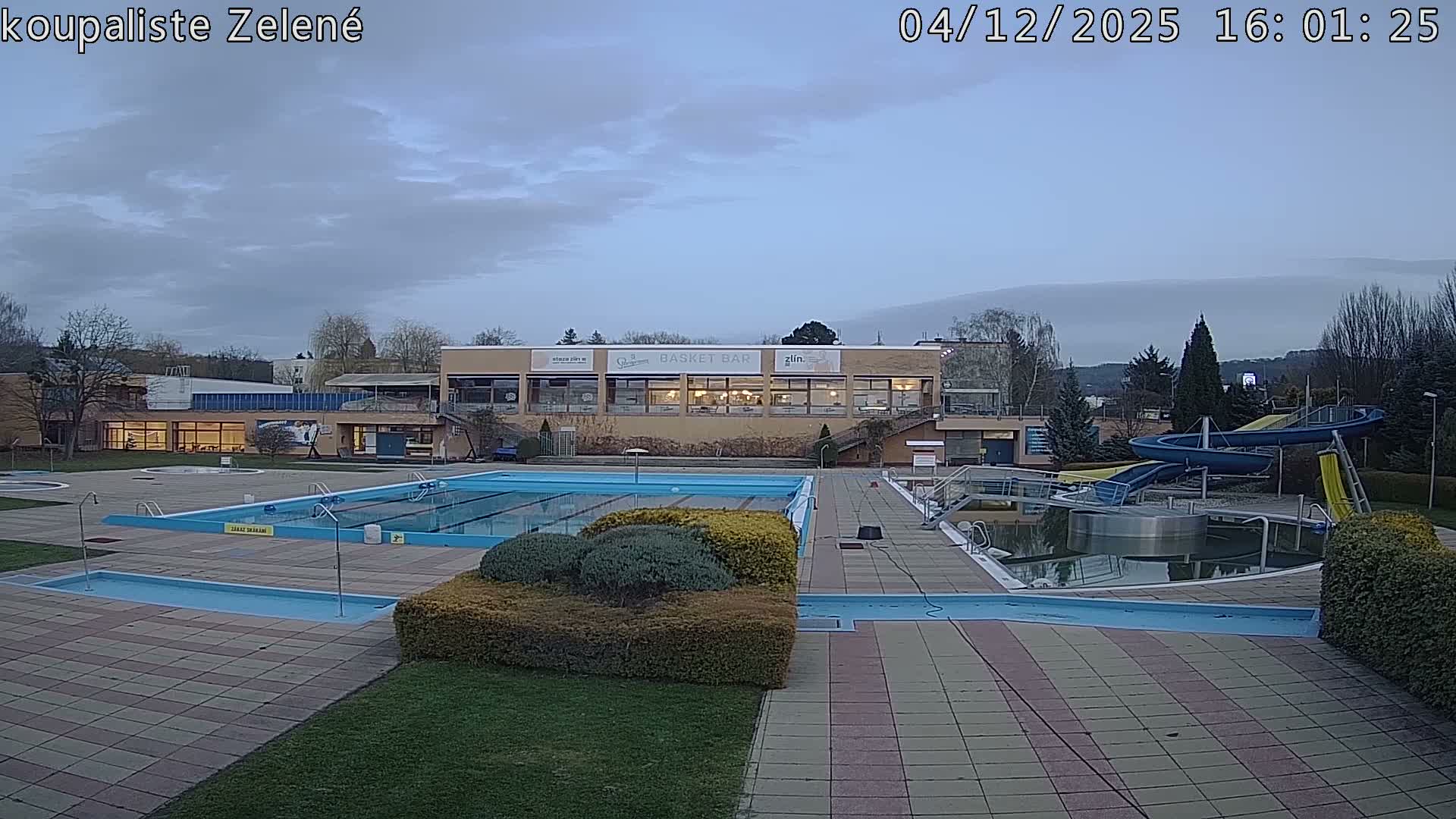 Zlín - Koupaliště Zelené Swimming Pool & Aquapark Live Cam - Zlin 1, Zlin, Czechia