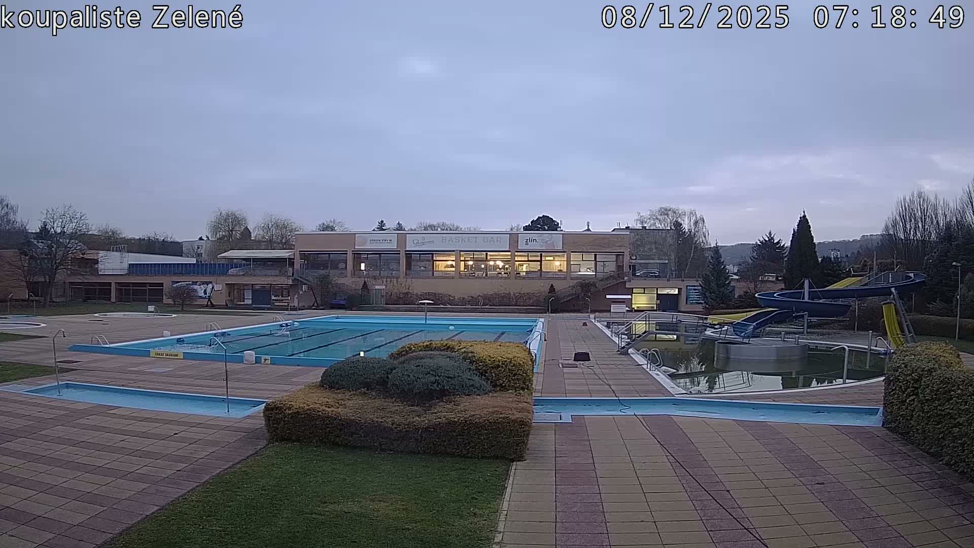 Zlín - Koupaliště Zelené Swimming Pool & Aquapark Live Cam - Zlin 1, Zlin, Czechia
