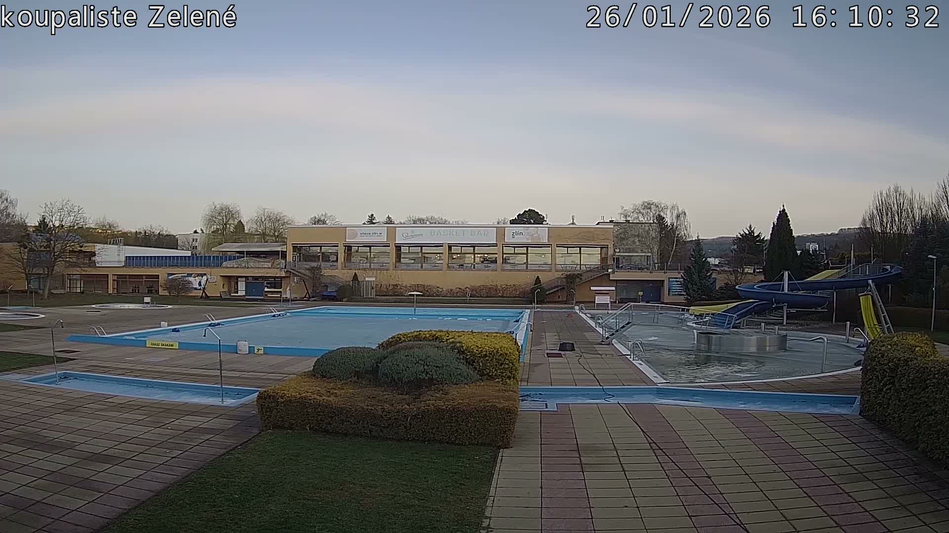 Zlín - Koupaliště Zelené Swimming Pool & Aquapark Live Cam - Zlin 1, Zlin, Czechia