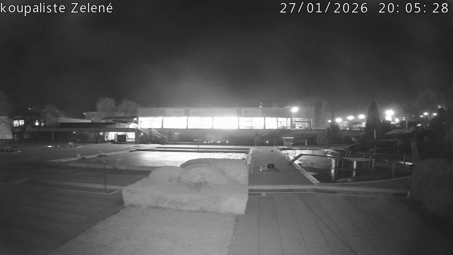 Zlín - Koupaliště Zelené Swimming Pool & Aquapark Live Cam - Zlin 1, Zlin, Czechia