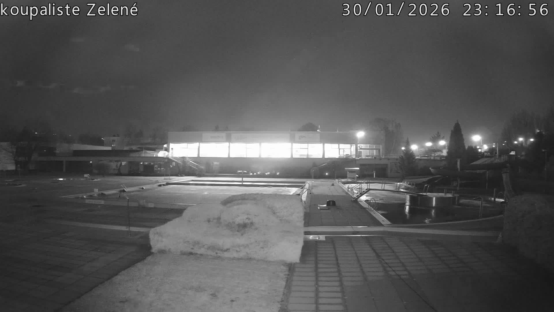 Zlín - Koupaliště Zelené Swimming Pool & Aquapark Live Cam - Zlin 1, Zlin, Czechia
