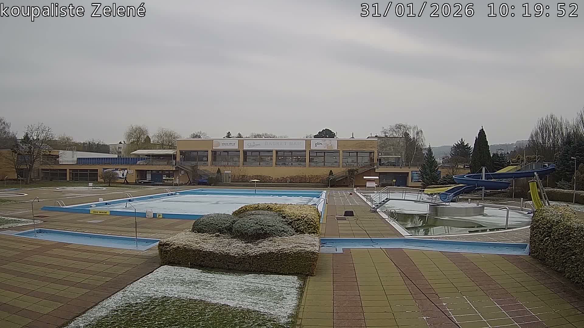 Zlín - Koupaliště Zelené Swimming Pool & Aquapark Live Cam - Zlin 1, Zlin, Czechia