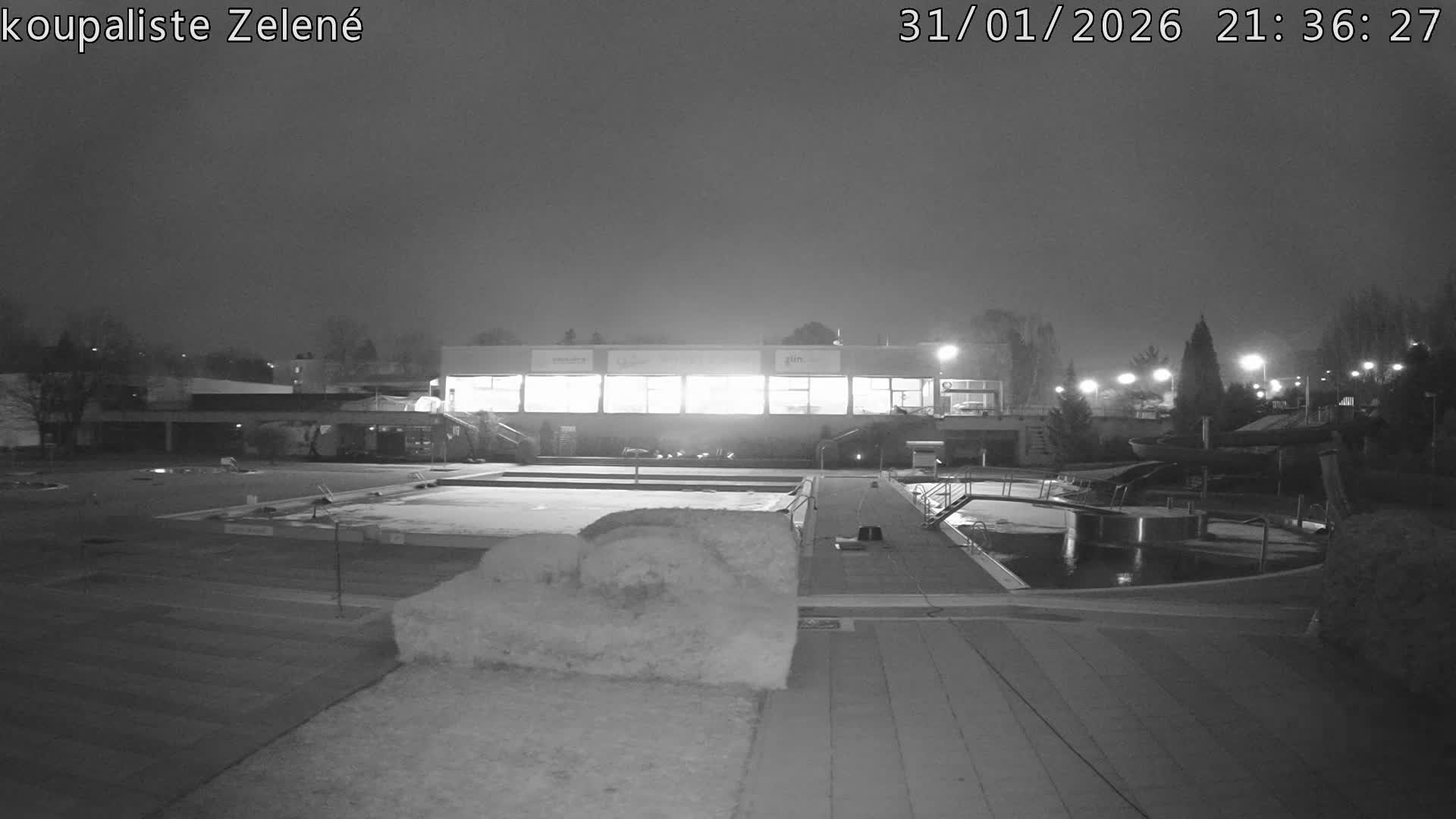Zlín - Koupaliště Zelené Swimming Pool & Aquapark Live Cam - Zlin 1, Zlin, Czechia