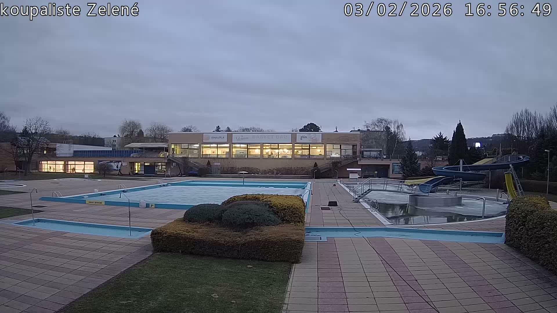 Zlín - Koupaliště Zelené Swimming Pool & Aquapark Live Cam - Zlin 1, Zlin, Czechia