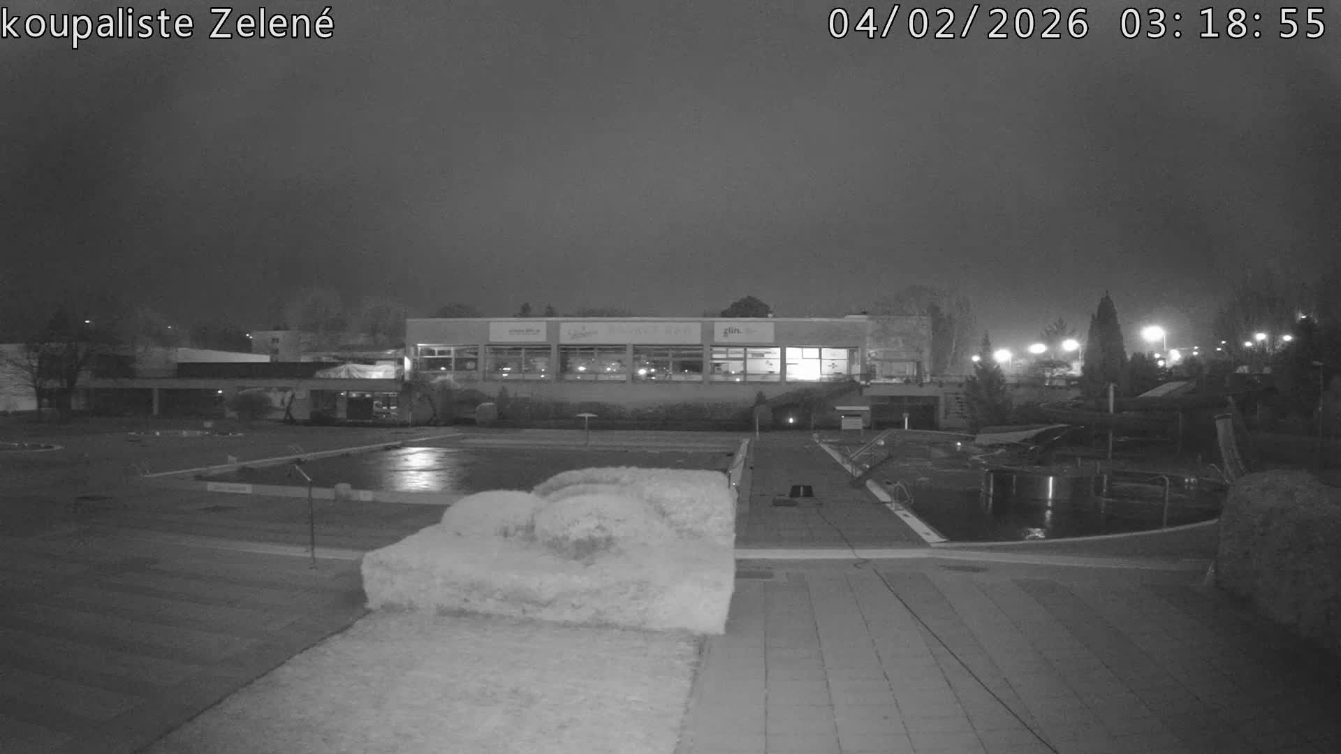 Zlín - Koupaliště Zelené Swimming Pool & Aquapark Live Cam - Zlin 1, Zlin, Czechia
