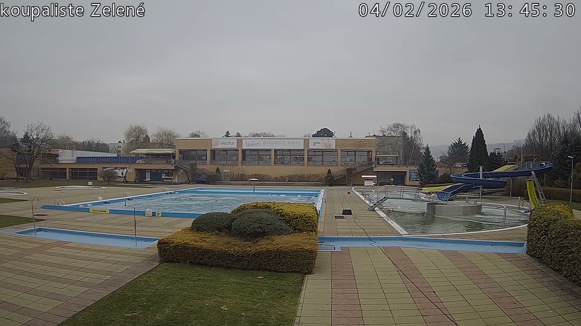 Zlín - Koupaliště Zelené Swimming Pool & Aquapark Live Cam - Zlin 1, Zlin, Czechia