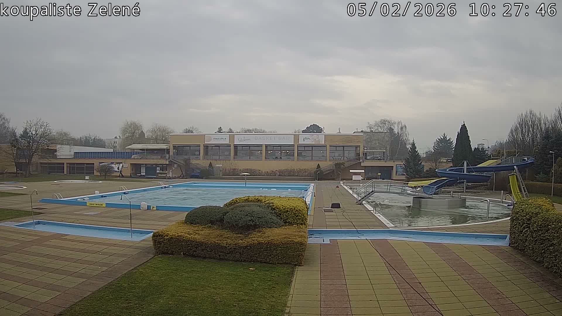 Zlín - Koupaliště Zelené Swimming Pool & Aquapark Live Cam - Zlin 1, Zlin, Czechia