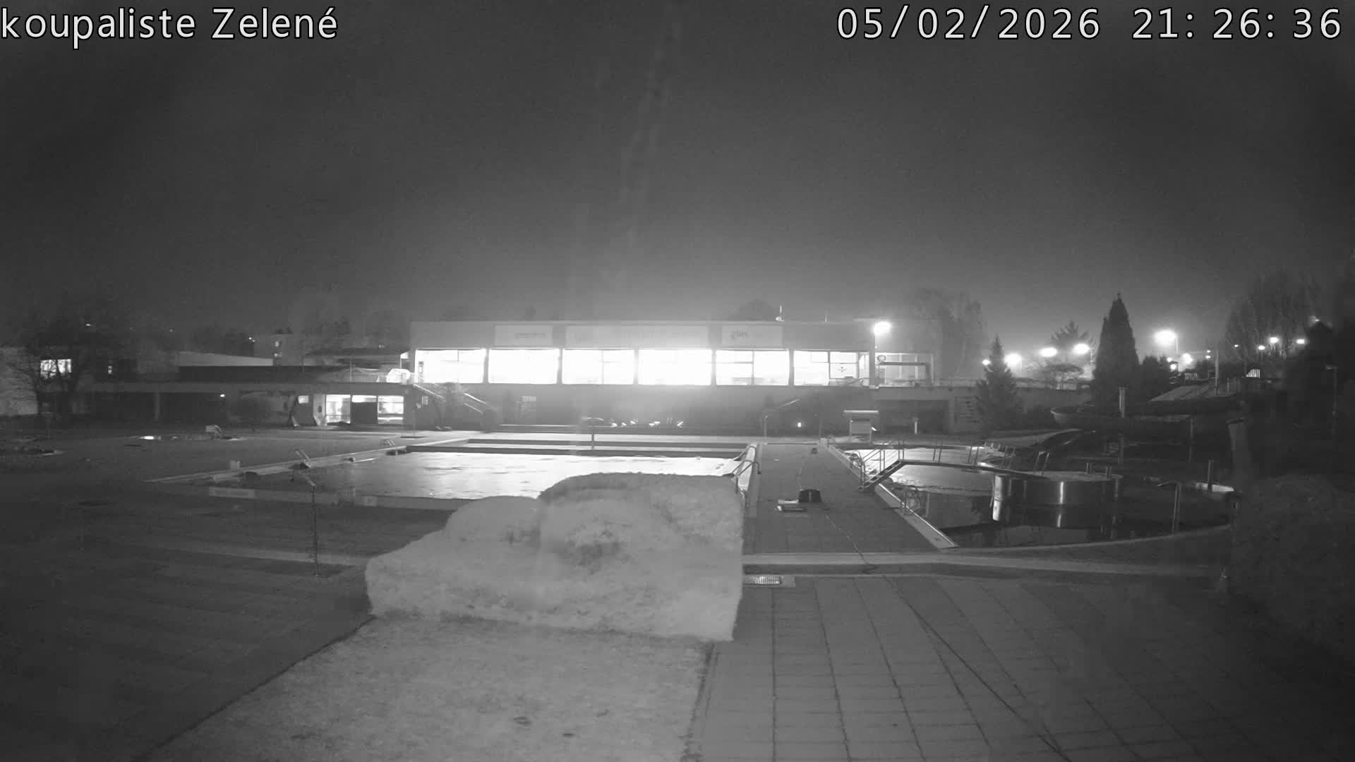 Zlín - Koupaliště Zelené Swimming Pool & Aquapark Live Cam - Zlin 1, Zlin, Czechia