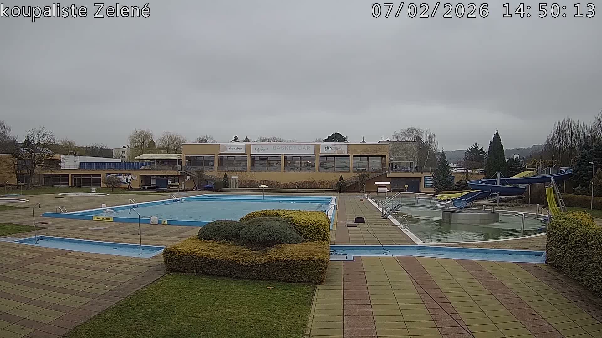 Zlín - Koupaliště Zelené Swimming Pool & Aquapark Live Cam - Zlin 1, Zlin, Czechia