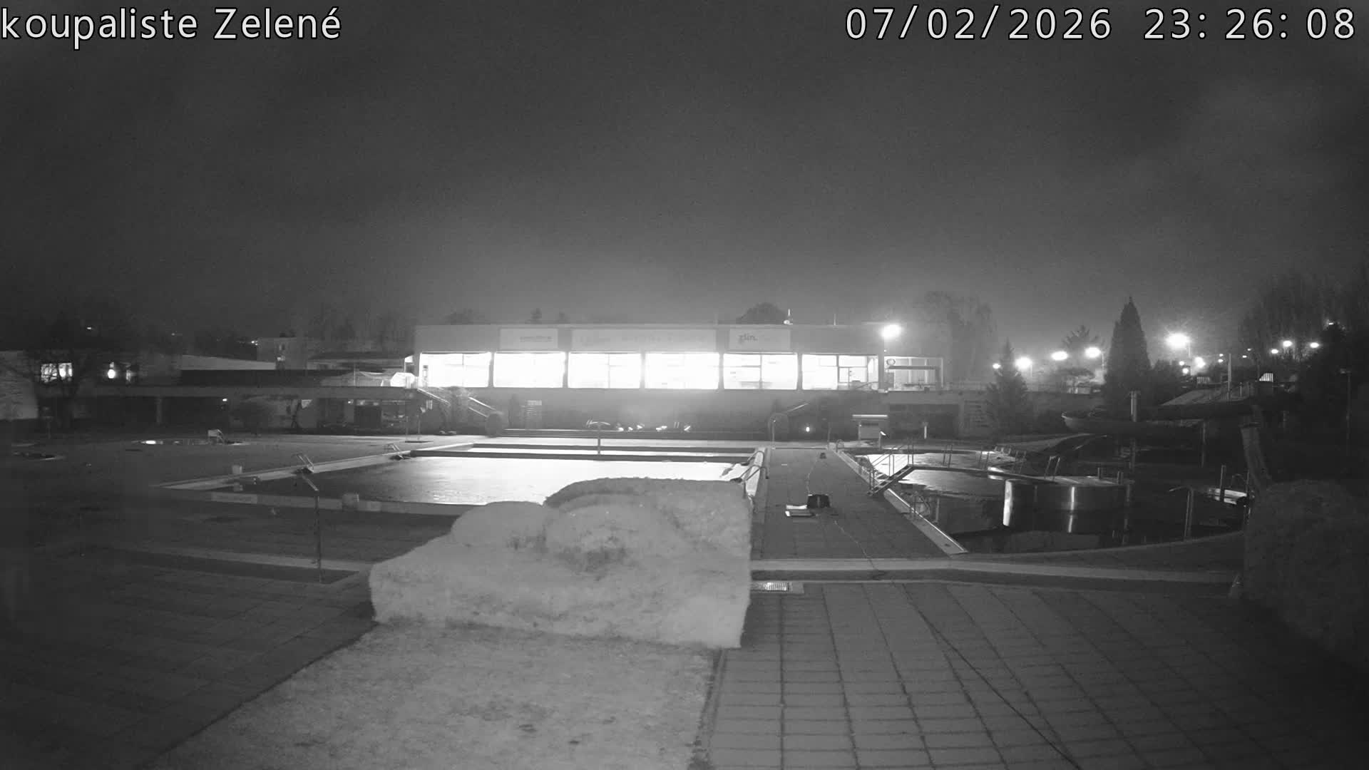 Zlín - Koupaliště Zelené Swimming Pool & Aquapark Live Cam - Zlin 1, Zlin, Czechia