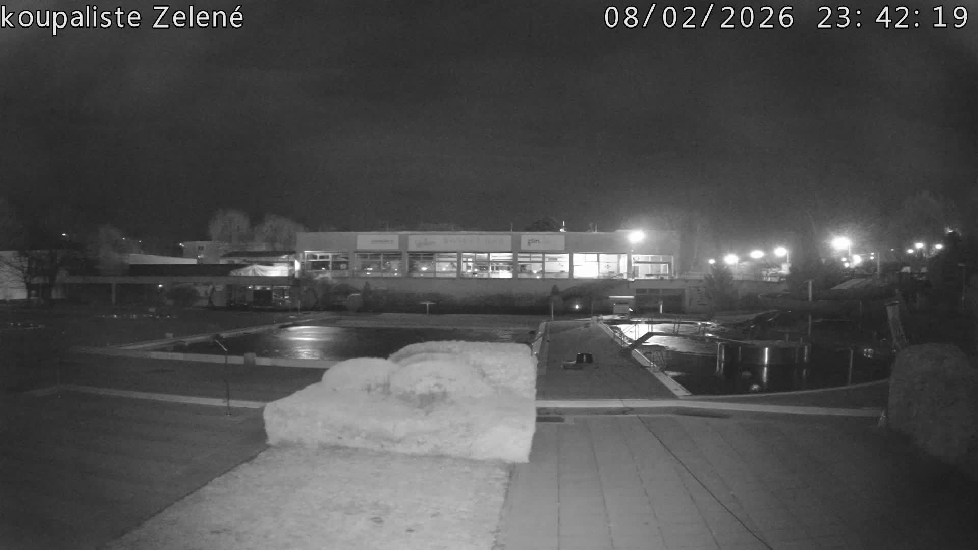 Zlín - Koupaliště Zelené Swimming Pool & Aquapark Live Cam - Zlin 1, Zlin, Czechia