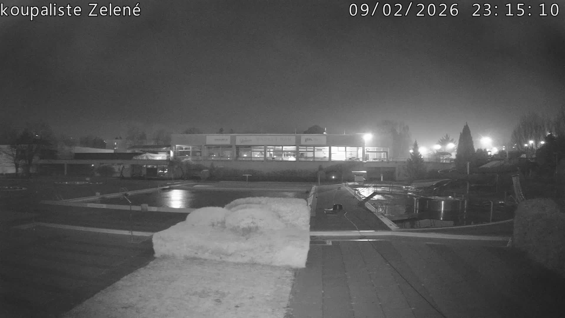 Zlín - Koupaliště Zelené Swimming Pool & Aquapark Live Cam - Zlin 1, Zlin, Czechia