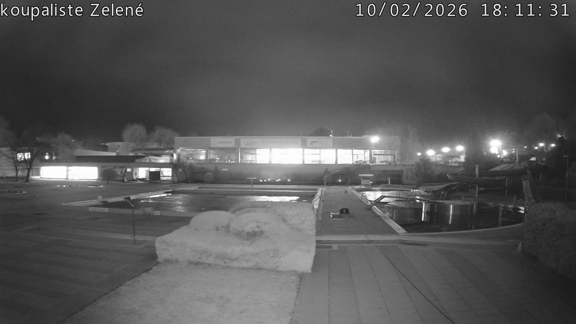 Zlín - Koupaliště Zelené Swimming Pool & Aquapark Live Cam - Zlin 1, Zlin, Czechia