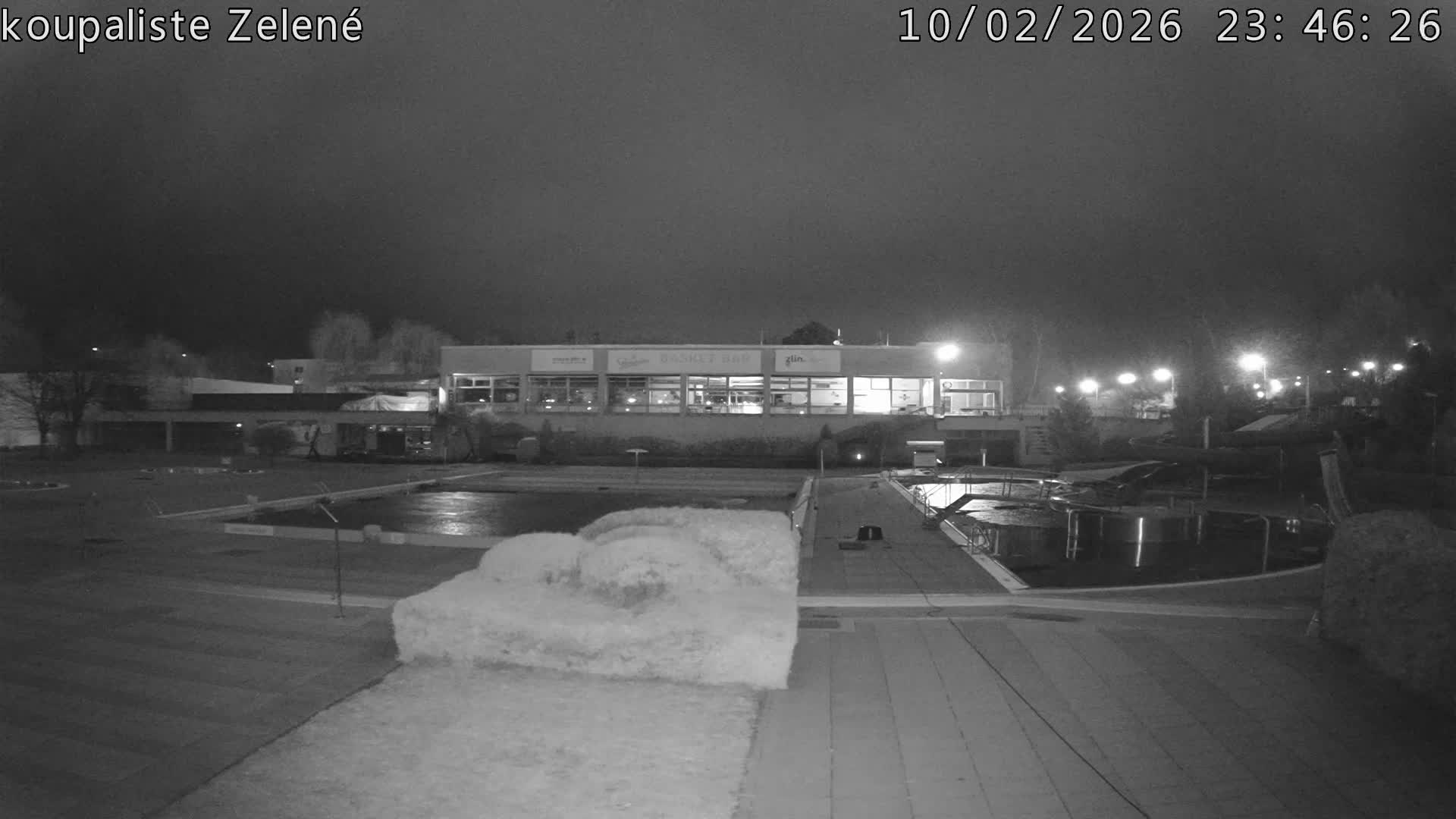 Zlín - Koupaliště Zelené Swimming Pool & Aquapark Live Cam - Zlin 1, Zlin, Czechia