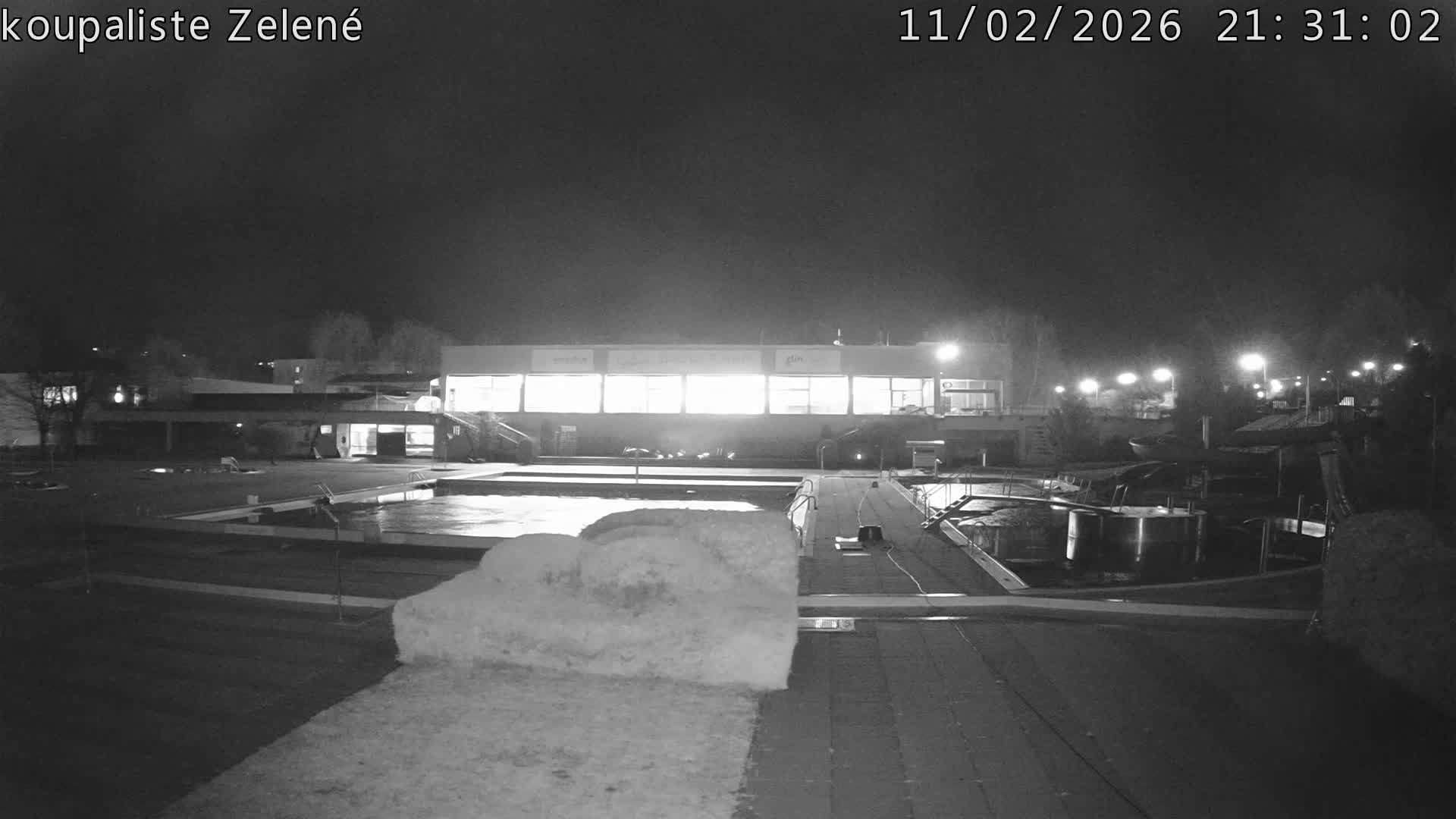 Zlín - Koupaliště Zelené Swimming Pool & Aquapark Live Cam - Zlin 1, Zlin, Czechia