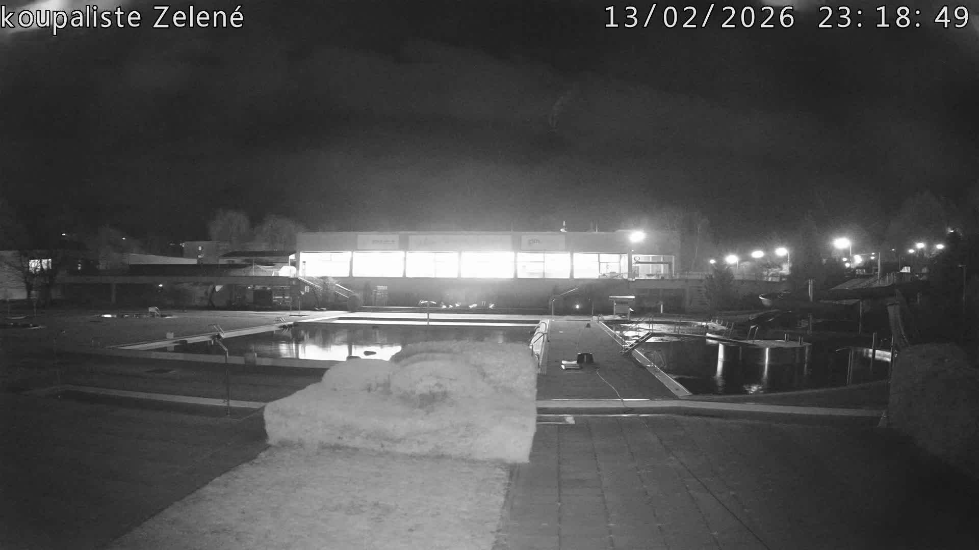 Zlín - Koupaliště Zelené Swimming Pool & Aquapark Live Cam - Zlin 1, Zlin, Czechia