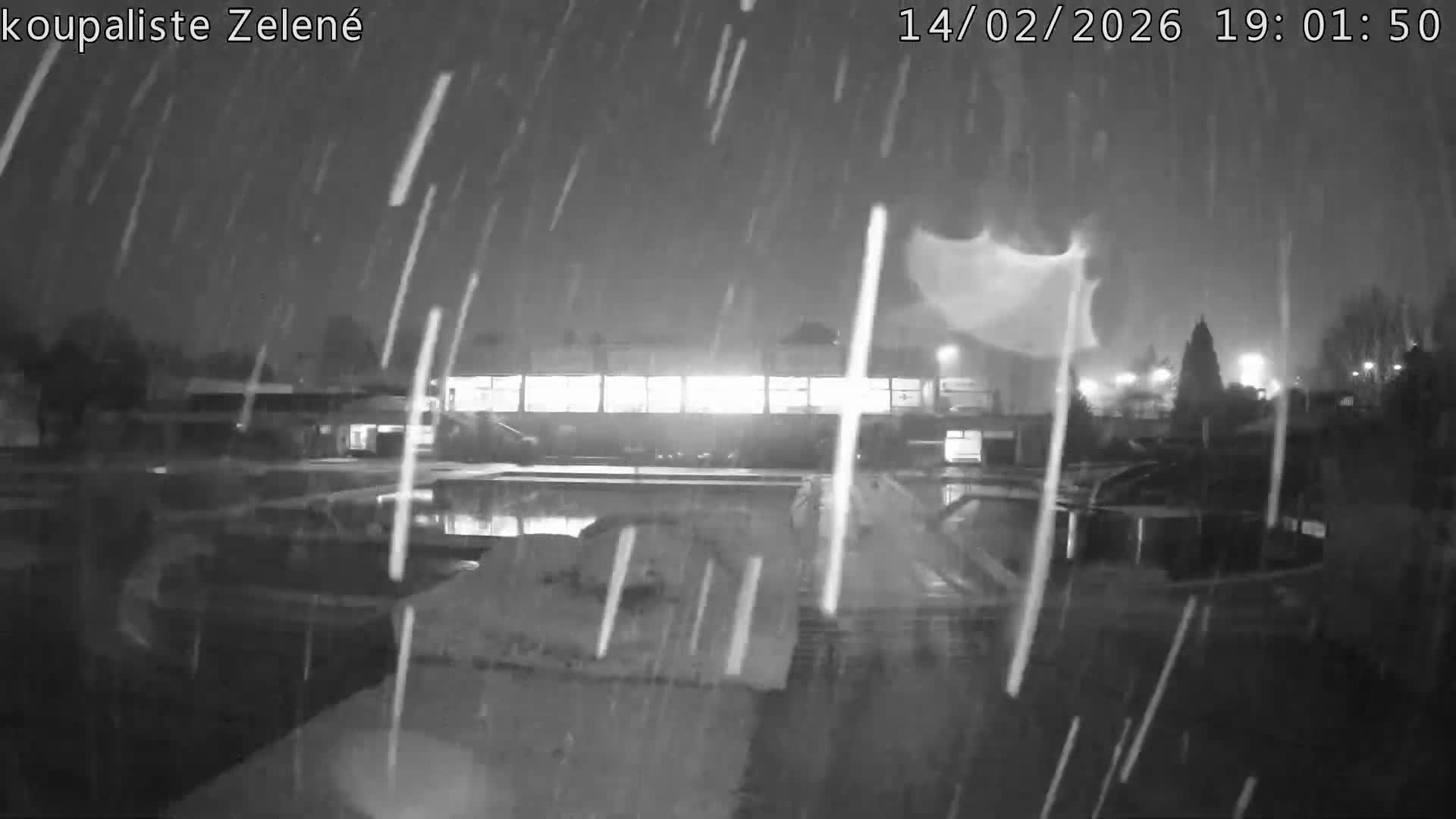 Zlín - Koupaliště Zelené Swimming Pool & Aquapark Live Cam - Zlin 1, Zlin, Czechia